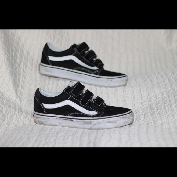 old skool vans black velcro